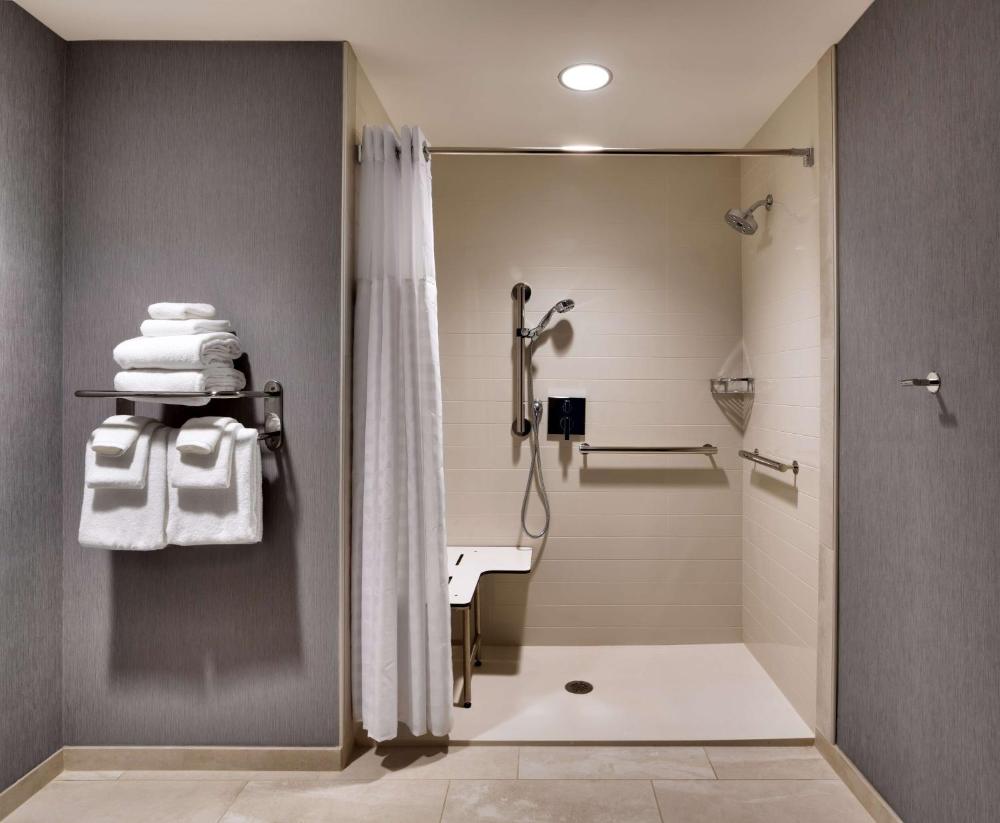 Queen Room with Two Queen Beds and Roll-In Shower - Disability Access interior